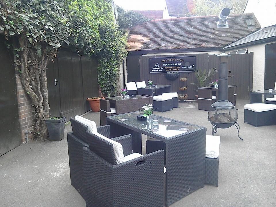 The Queens Head Stratford-upon-Avon Exterior photo