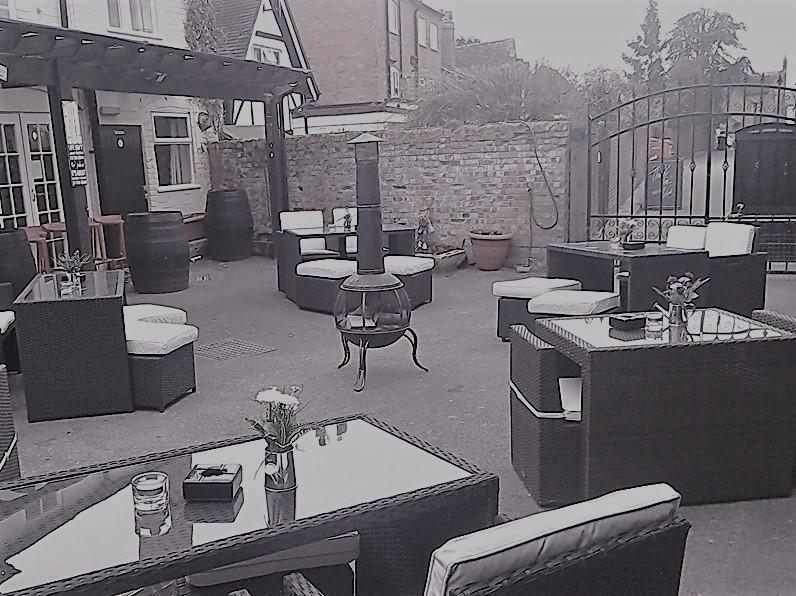 The Queens Head Stratford-upon-Avon Exterior photo